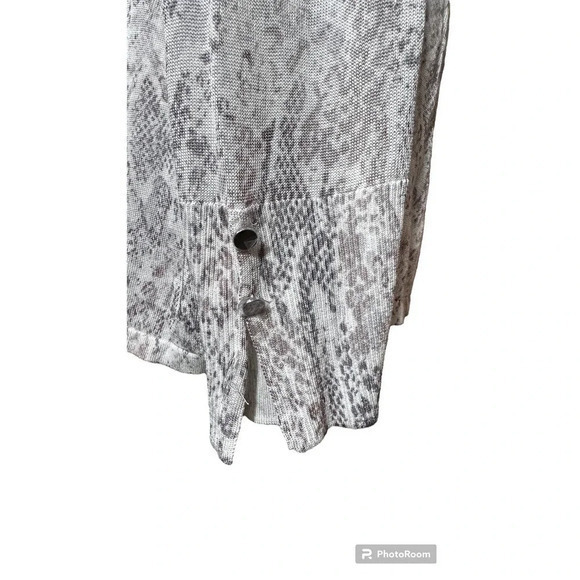 Chicos Python Print Zip-Back Mock Neck‎  Size 3 XL - Picture 5 of 11